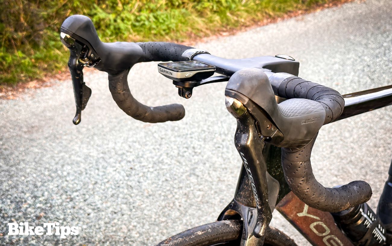 Integrated aero road bike handlebars.