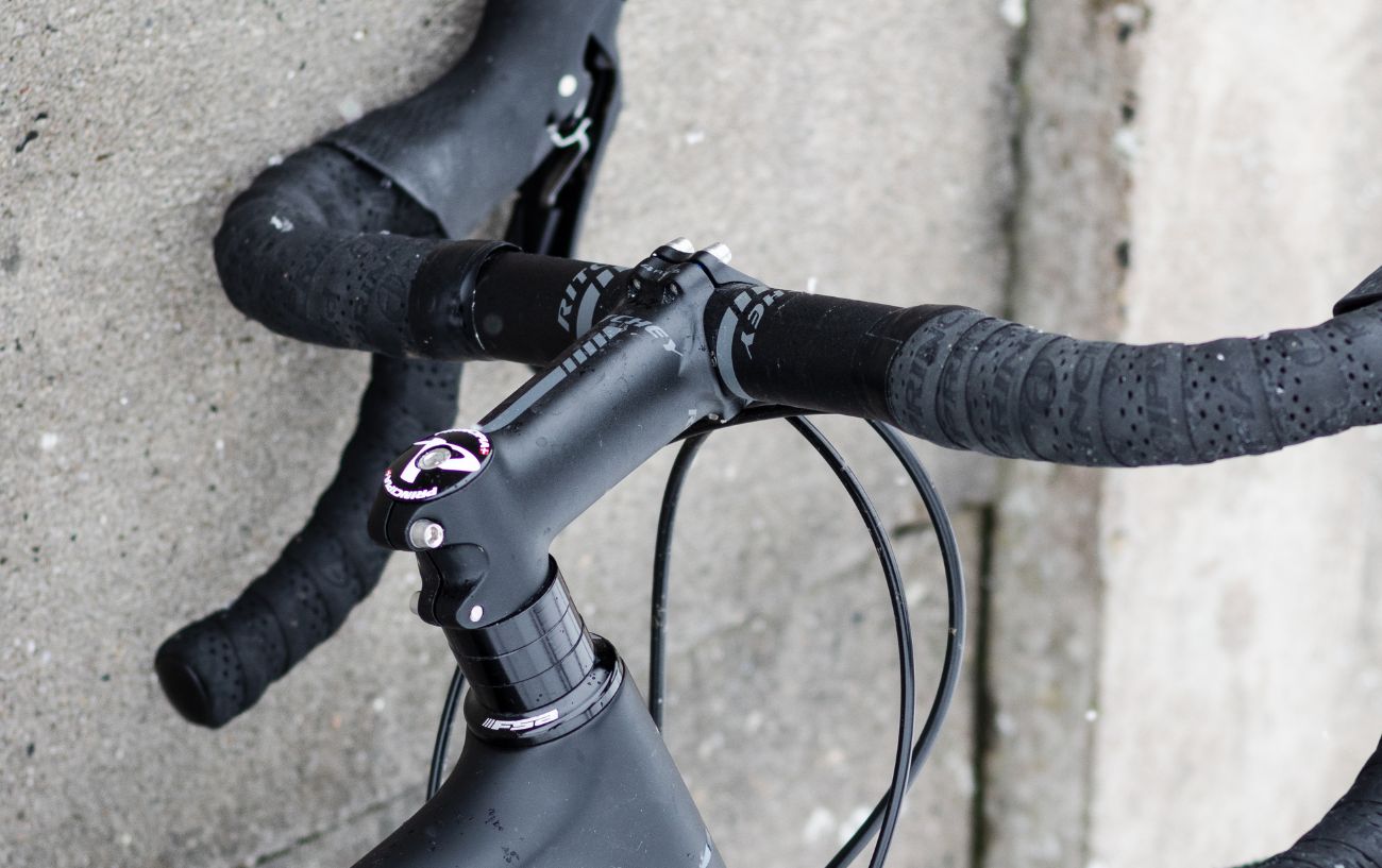 How To Adjust Handlebar Height On A Bike [With Pictures] 1